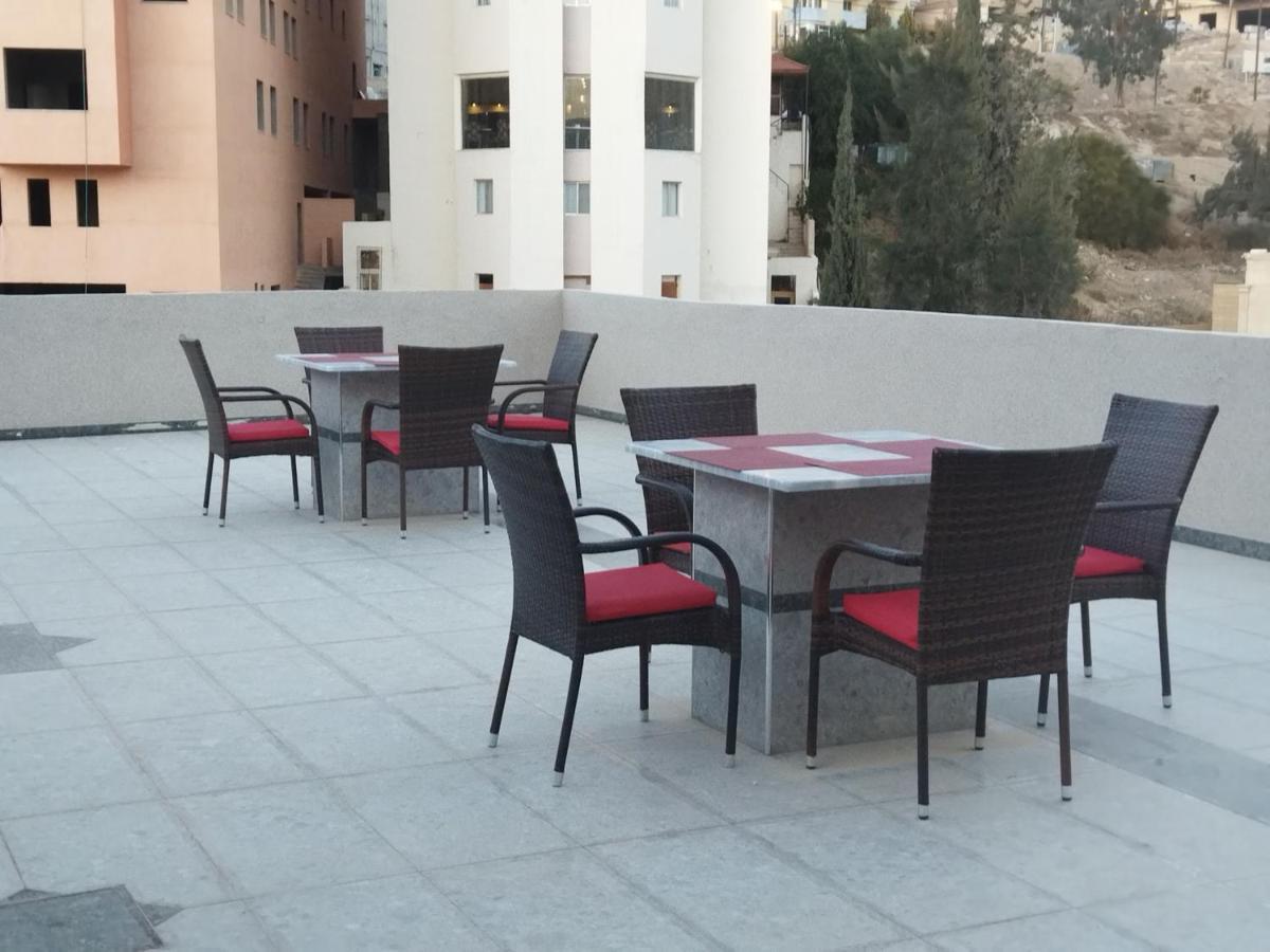 Petra Agora Hotel Wadi Musa Exterior foto